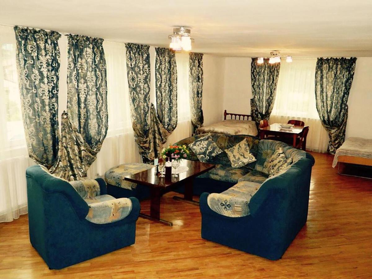 Erik'S Guest House Боржомі Екстер'єр фото